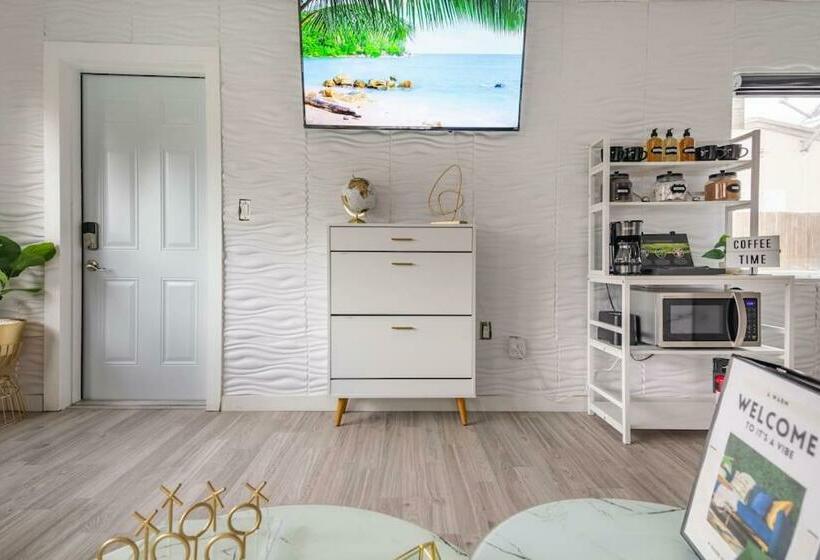 بنسيون Cozy Miami Modern Paradise Near Hardrock Stadium!