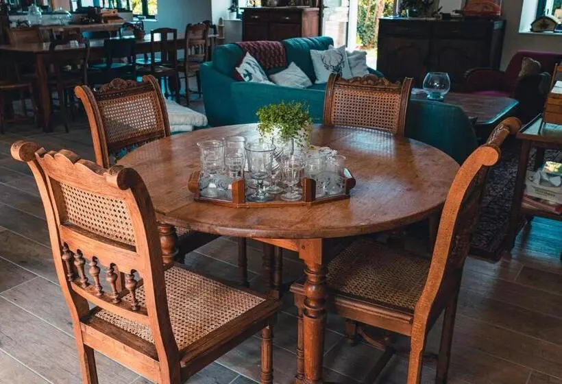 ベッドアンドブレックファースト Les Jardins De Nanine