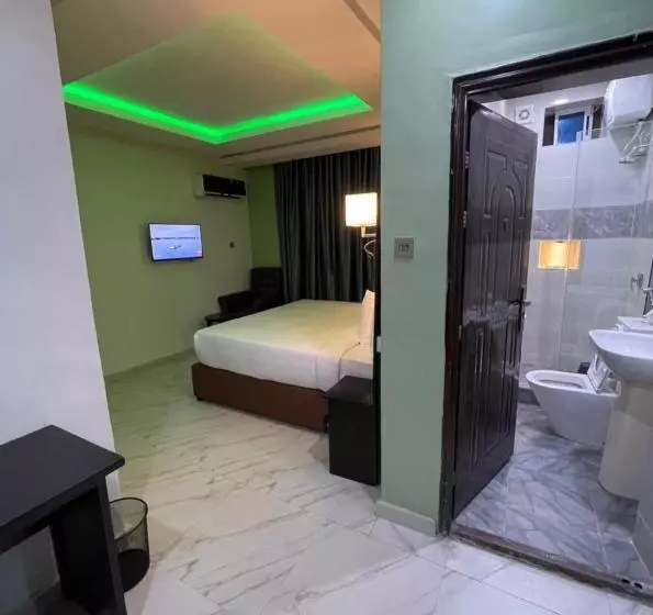 هتل Beniks Courtyard