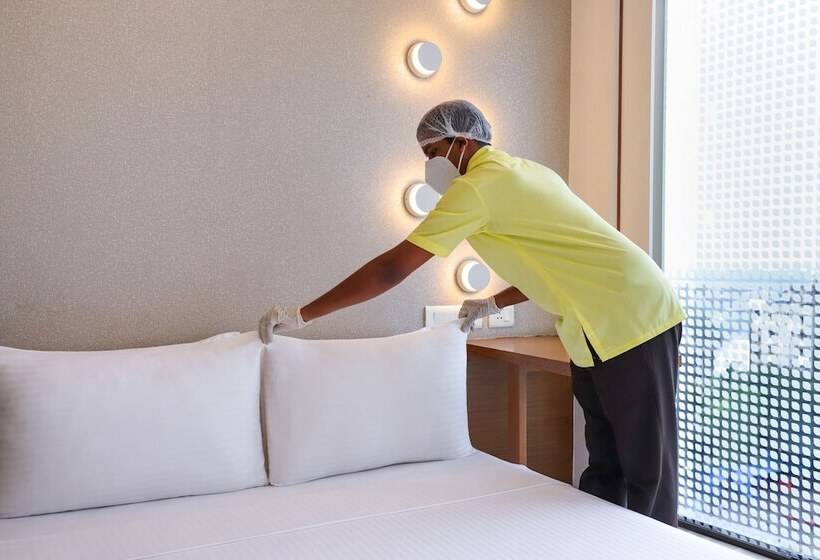 Lemon Tree Hotel, Kalina, Mumbai