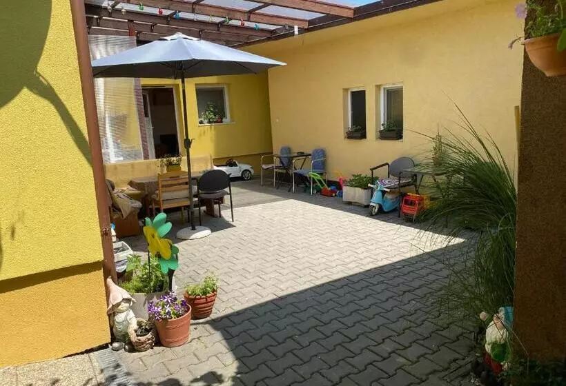 ペンション Penzión U Aďky