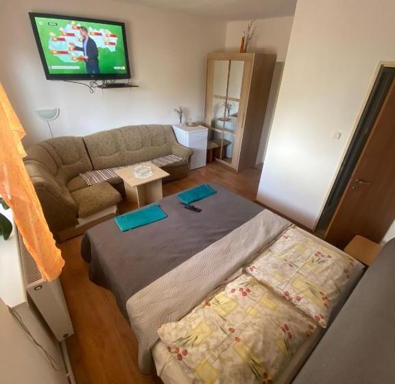 بنسيون Penzión U Aďky