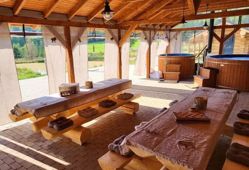 Lomakeskus Harghita Log Houses