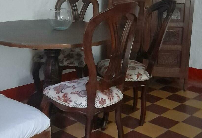 פנסיון Luna Roja