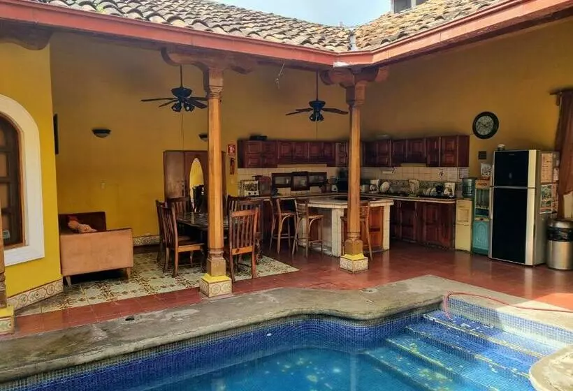 تختخواب و صبحانه Casa Del Agua