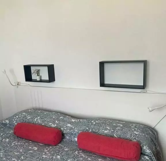 ベッドアンドブレックファースト Casa Pastri   Habitaciones En Casa Compartida