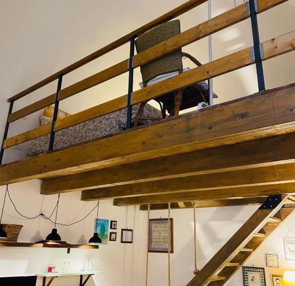 ベッドアンドブレックファースト Elena 39