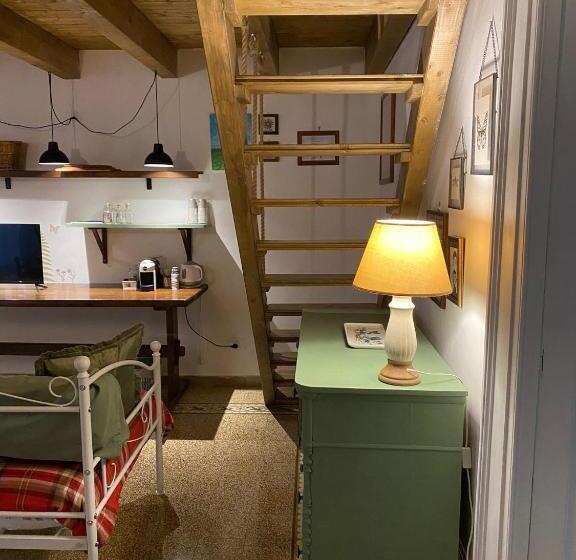 ベッドアンドブレックファースト Elena 39