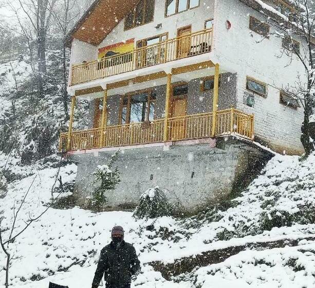 פנסיון Private Room Near Naggar Castle