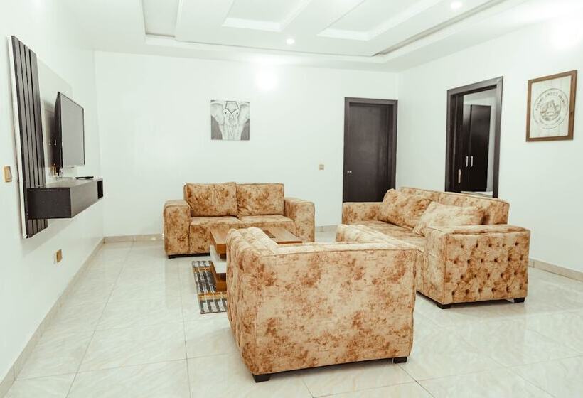 247 Luxury Hotel & Apartment Ajah