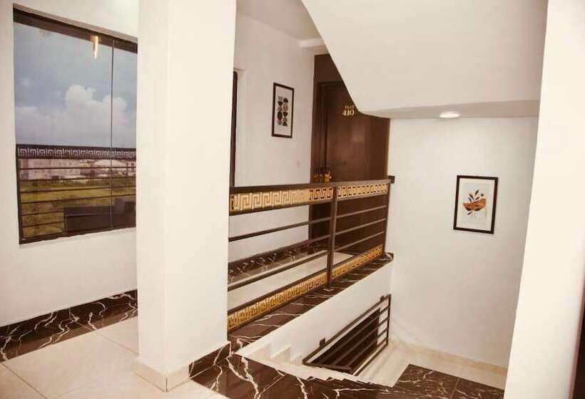 247 Luxury Hotel & Apartment Ajah