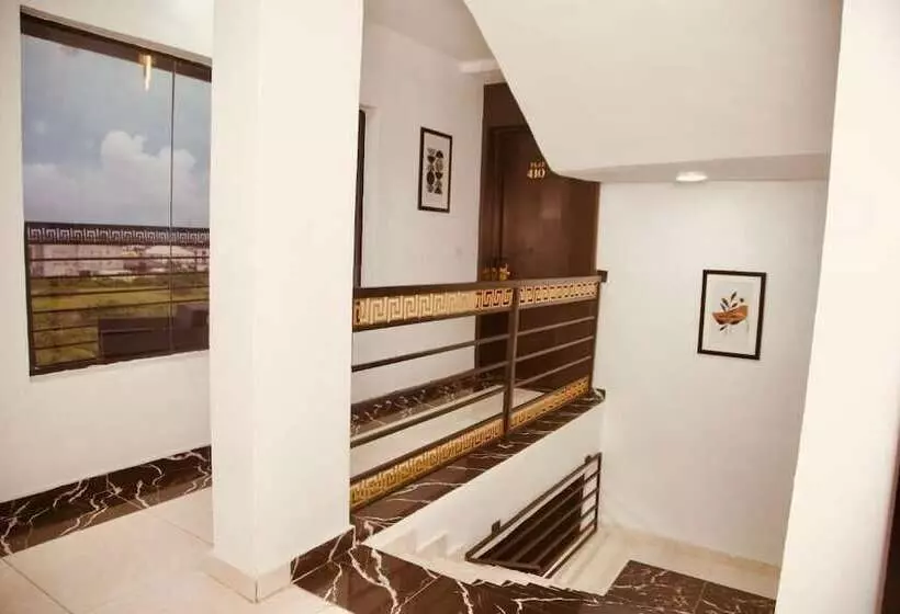 247 Luxury Hotel & Apartment Ajah