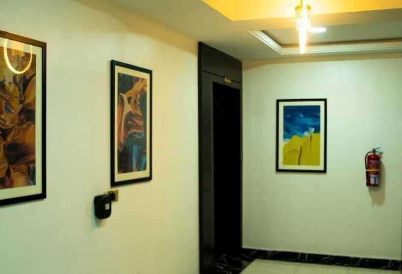 247 Luxury Hotel & Apartment Ajah