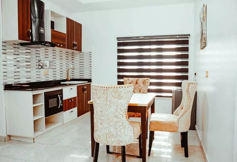 247 Luxury Hotel & Apartment Ajah