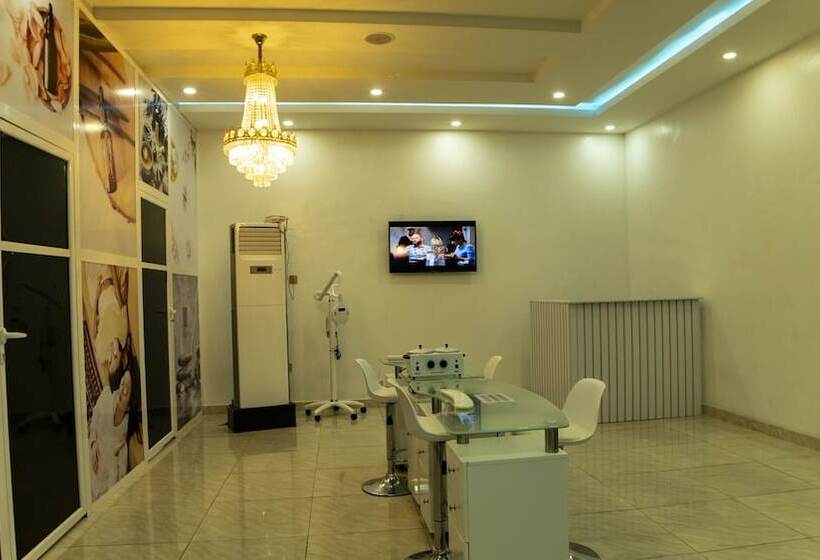 247 Luxury Hotel & Apartment Ajah