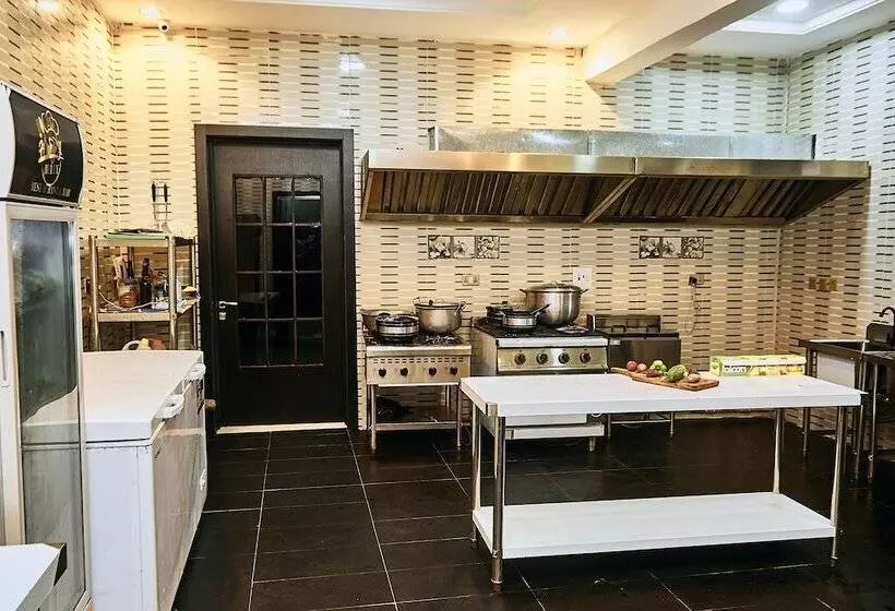 247 Luxury Hotel & Apartment Ajah