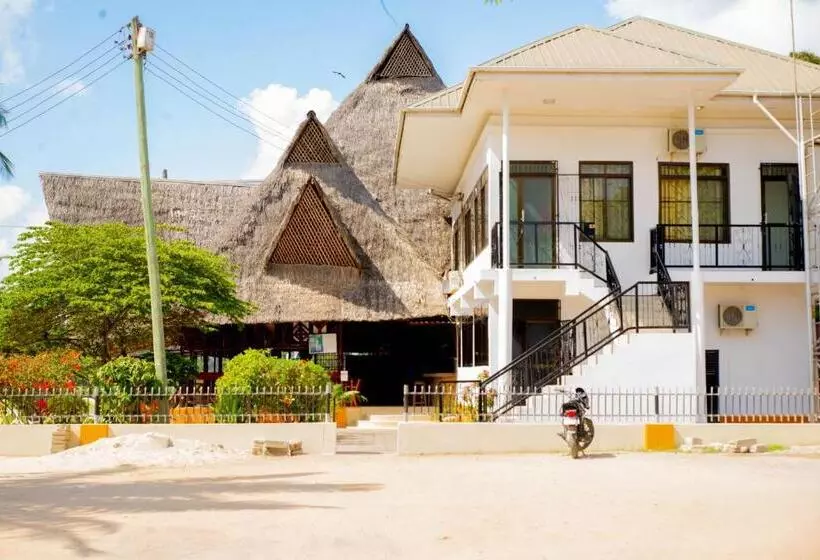 تختخواب و صبحانه Flamingo Hotel Kinyerezi