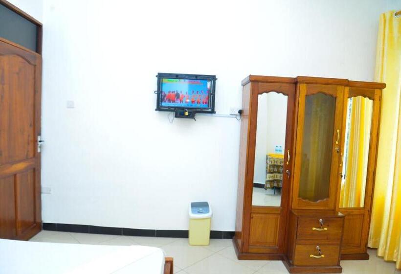 تختخواب و صبحانه Flamingo Hotel Kinyerezi