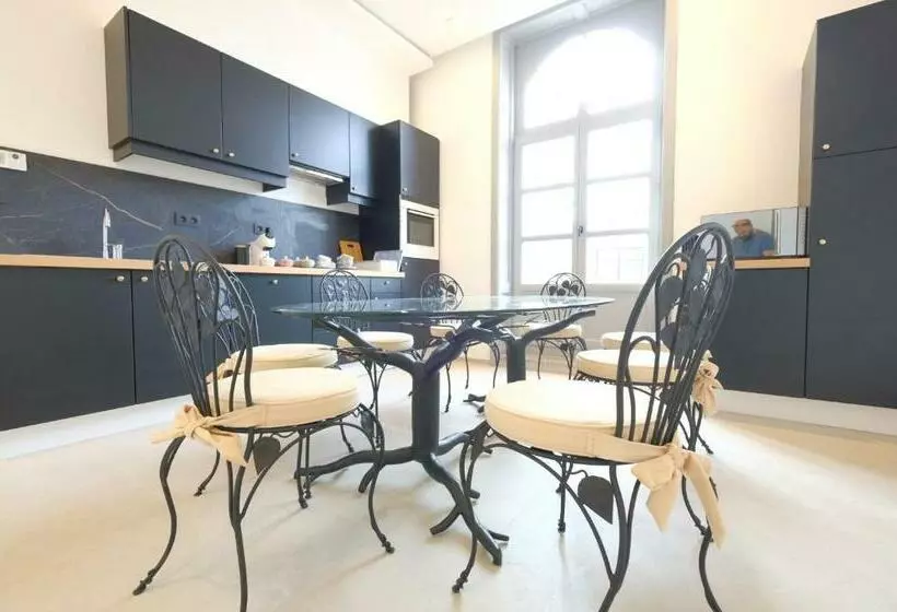 Aamiaismajoitus (B&B) Suite La Duchesse Et Parking Privé Gratuit