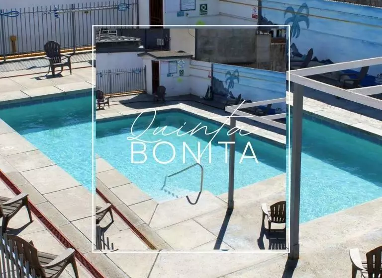 ホテル La Quinta Bonita