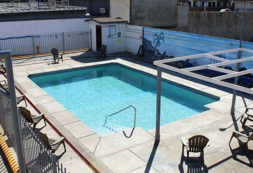 هتل La Quinta Bonita