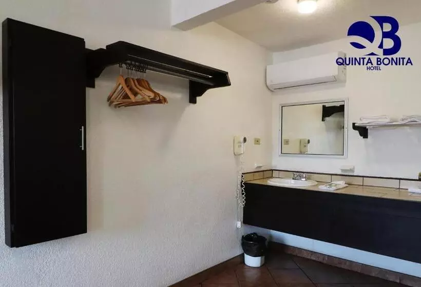 ホテル La Quinta Bonita
