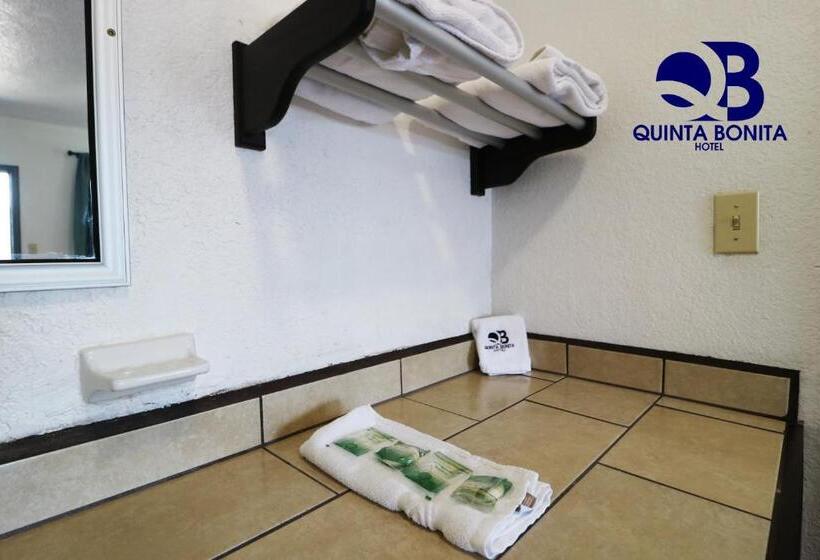 هتل La Quinta Bonita