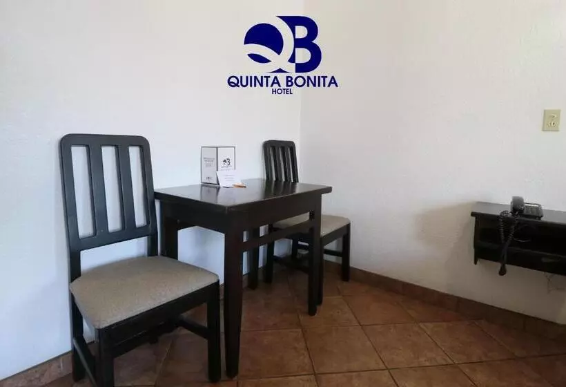 ホテル La Quinta Bonita