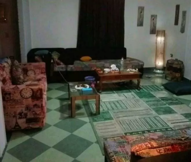 پانسیون Shared Apartment