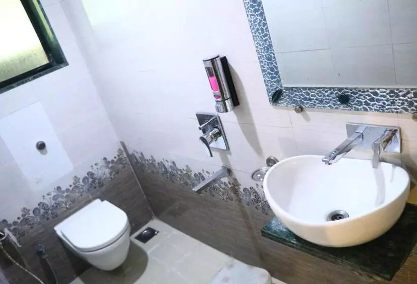 Hotelli Neuaura Stays