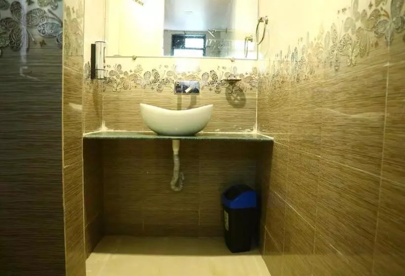 Hotelli Neuaura Stays