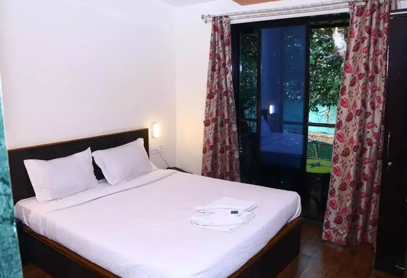 Hotelli Neuaura Stays