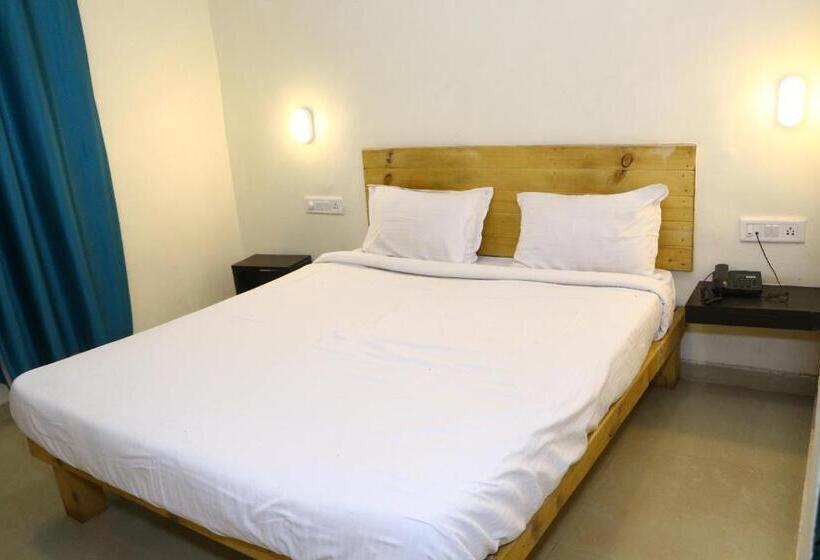 Hotelli Neuaura Stays