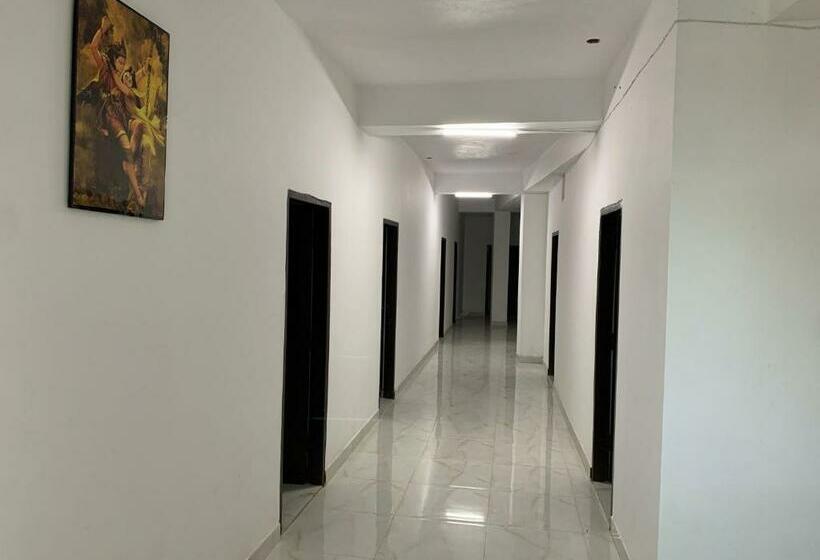 בית מלון כפרי Oyo 70062 Chaudhary Guest House Oyo