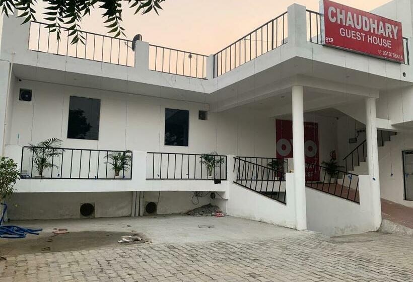 בית מלון כפרי Oyo 70062 Chaudhary Guest House Oyo