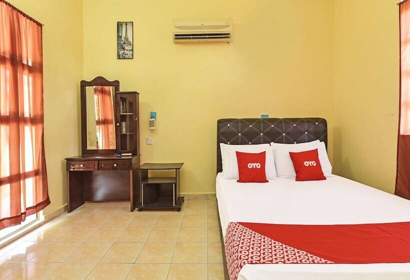 בית מלון כפרי Oyo 90640 D Village River & Cafe Chalet