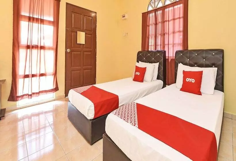 Hotelli Oyo 90640 D Village River & Cafe Chalet