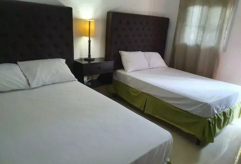هتل Plaza Dorada