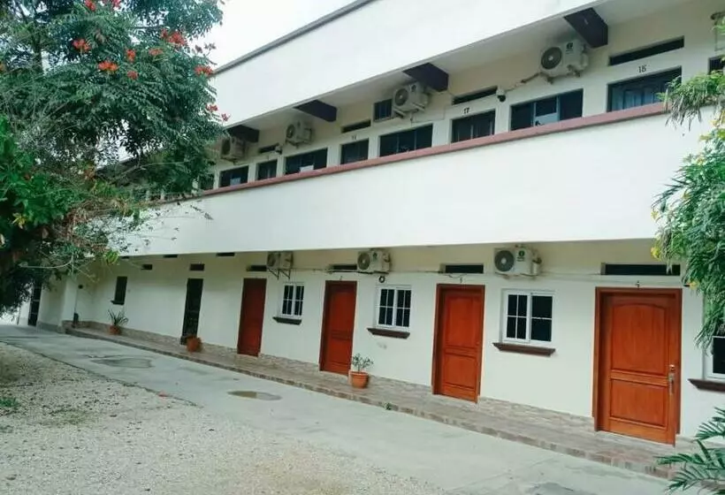 هتل Plaza Dorada