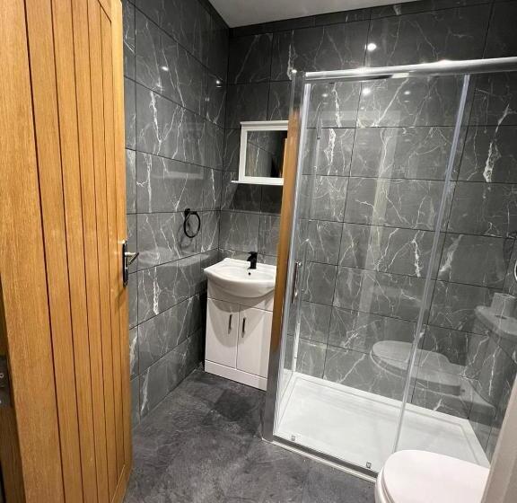 בית מלון כפרי Black Bull