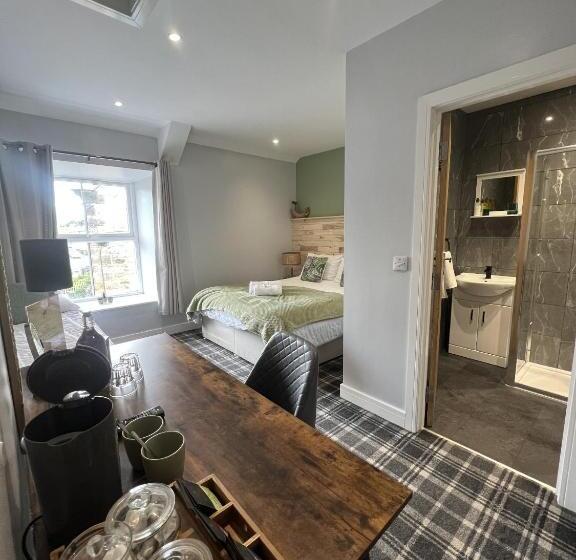 בית מלון כפרי Black Bull