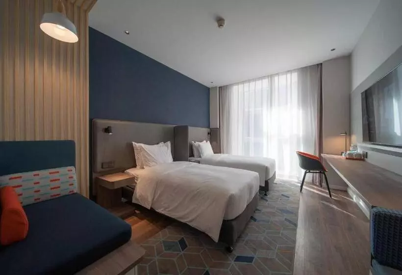 Hotelli Holiday Inn Express Zhengzhou Guancheng By Ihg