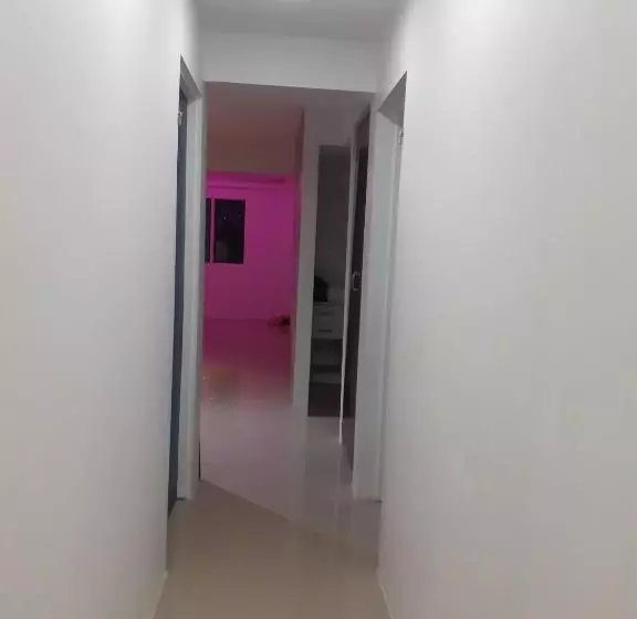 هتل Single Room With Shared Kitchen And Living Room