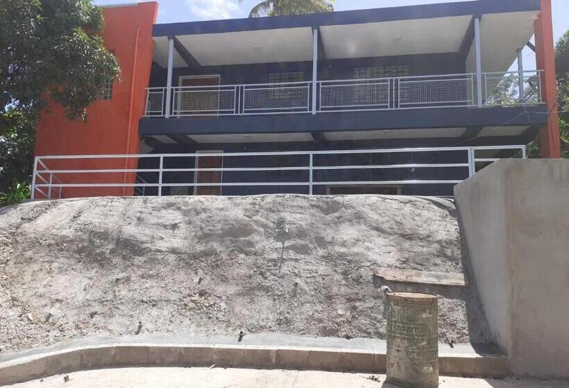 فندق Single Room With Shared Kitchen And Living Room