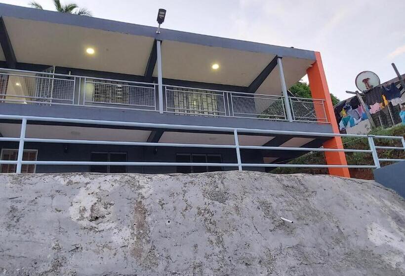 فندق Single Room With Shared Kitchen And Living Room