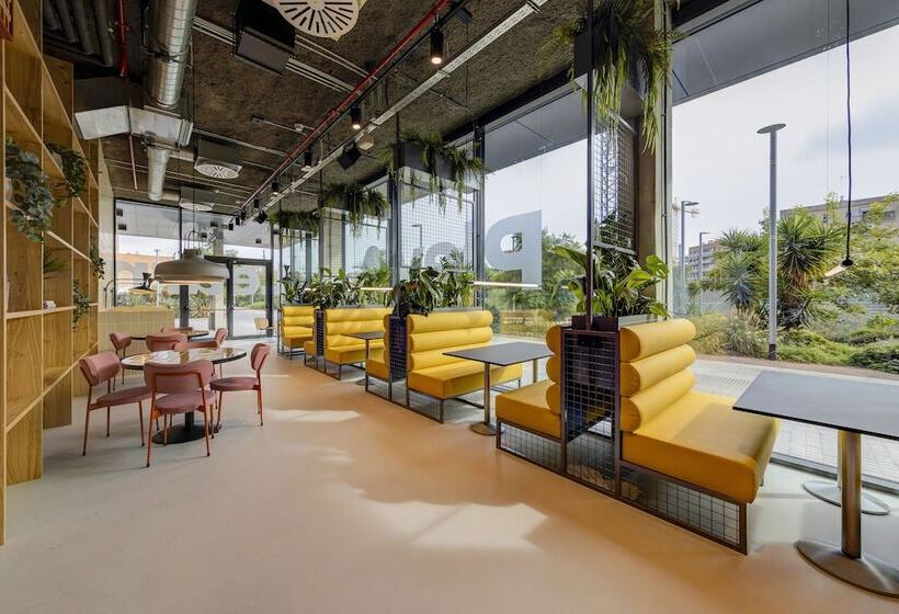 هتل The Social Hub Barcelona Poblenou