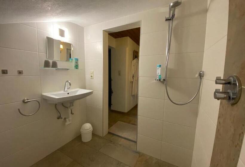 膳宿费 Gästehaus Schmitt