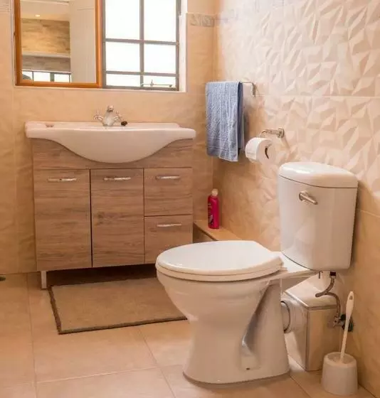 پانسیون Nature On The Hill