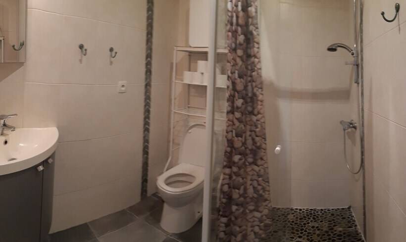 بنسيون Aux Chambres Du Chadoux De Chateaubourg