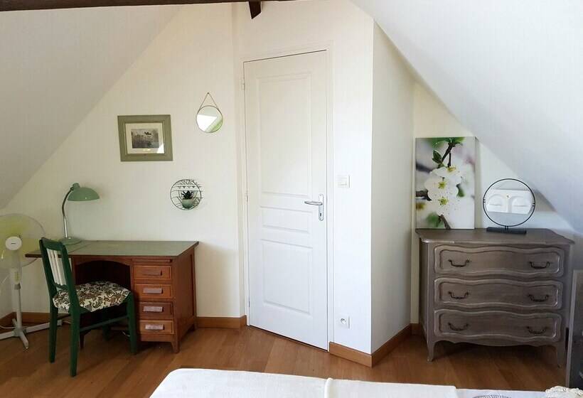 بنسيون Aux Chambres Du Chadoux De Chateaubourg